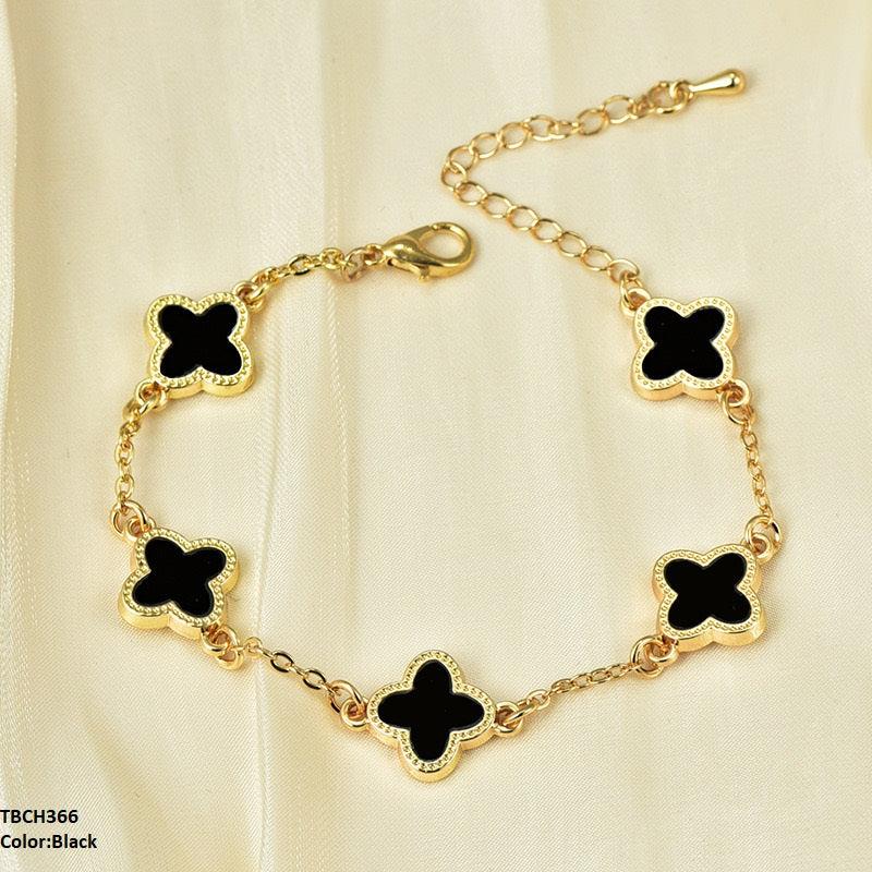 Luxury_clover_bracelet_close up