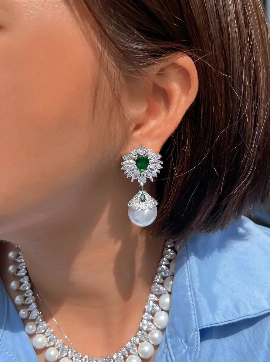 Emerald pearl droplet