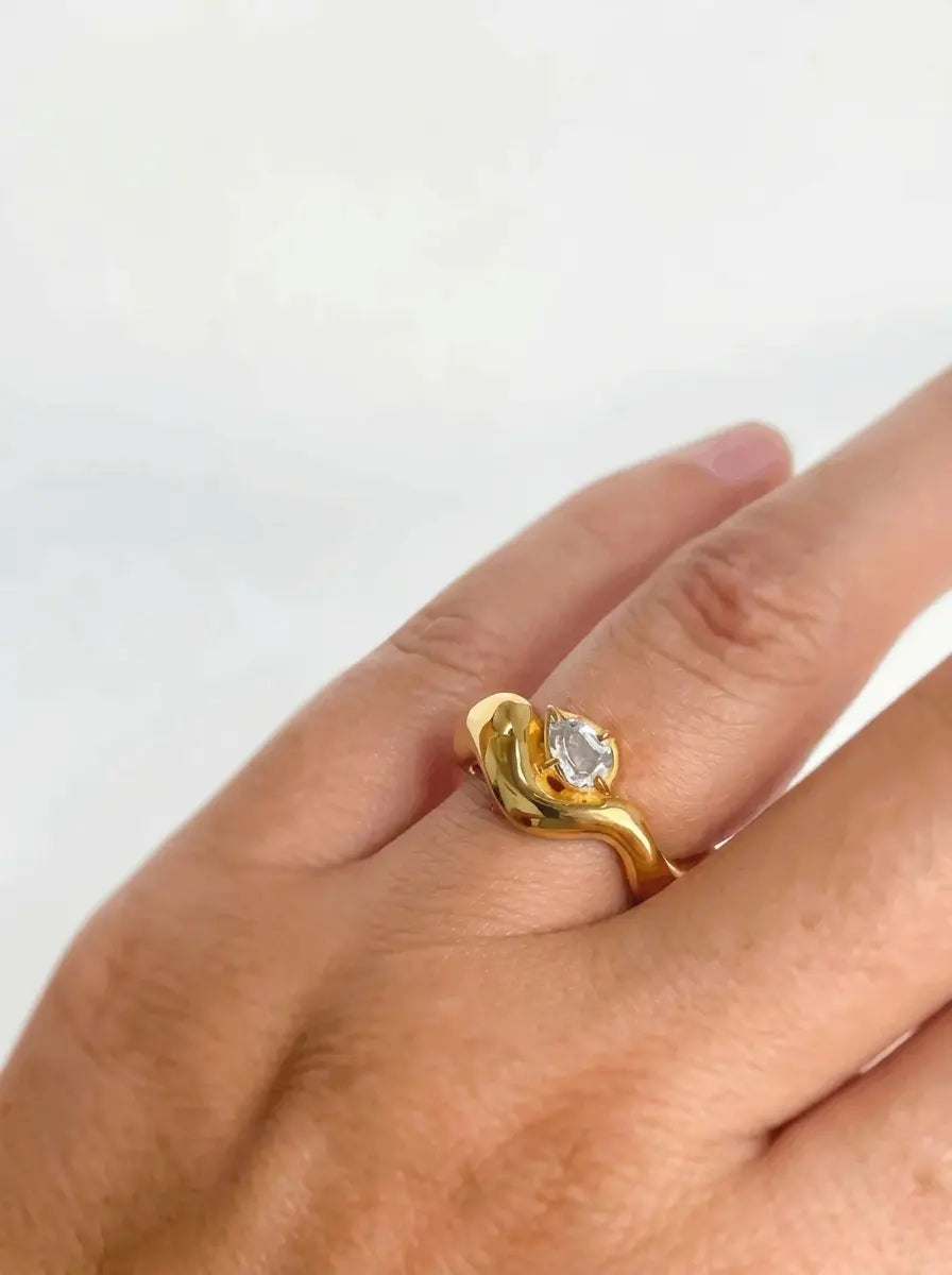Dainty Flow Crystal Ring