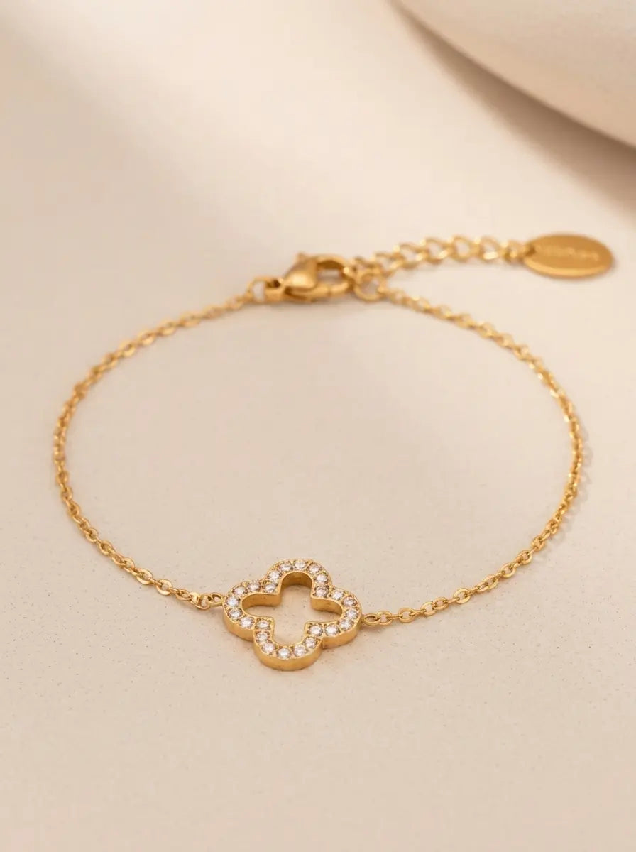 Clover Minimal Braclet