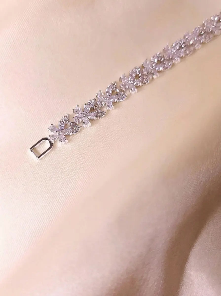 Cz bloom bracelet silver