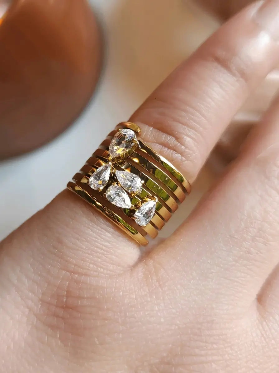 Nova stack gold ring